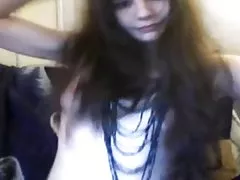 Kıllı bir 18 yaşındaki kız webcam krem kedi ile