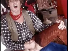 Vintage büyük horoz kovboy kıllı kız göt deliği (camaster) doldurur