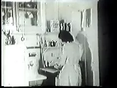 Vintage porno azgın ev kadını tamirci sikiyor