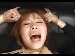 Halatlı Asya teen orgazm yaptı