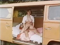 Tarafından seviyorum