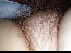 Kıllı çukur, büyük meme, meme ucu, yumuşak tüylü kedi.