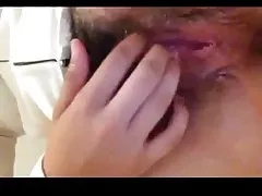 Kıllı ıslak olgun kedi